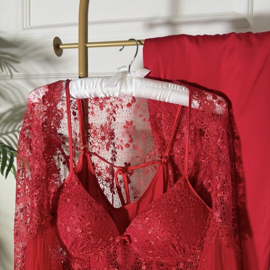 3 pieces: shirt, pants, and a robe dressing gown Color: red 0037