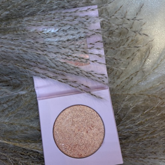 peach highlighter luster