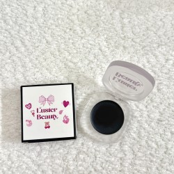 Magic blush for cheeks and lips Magic blush for cheeks and lips