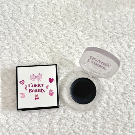 Magic blush for cheeks and lips