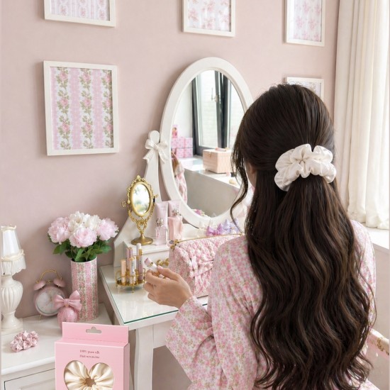 100% Pure Silk Hair Scrunchie – off white 